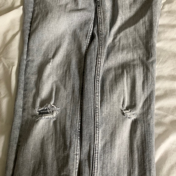 3/$50 Zara high waist grey ripped skinny jeans. - Picture 4 of 4
